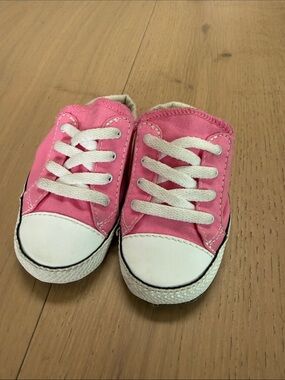 Converse All Star Crib Shoes Size 4c